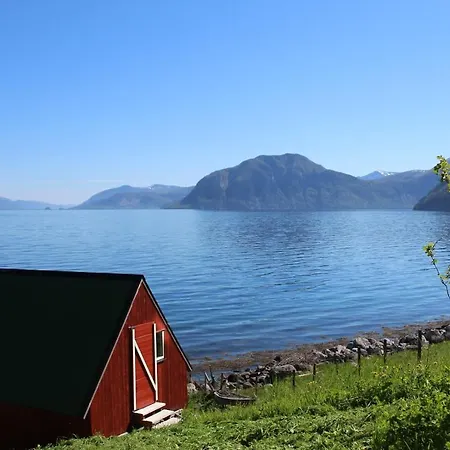 Hjelvikhytta - Flott Beliggenhet Ved Sjoen Villa Exterior photo